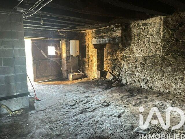 Maison - 220 m² - 5 pièces