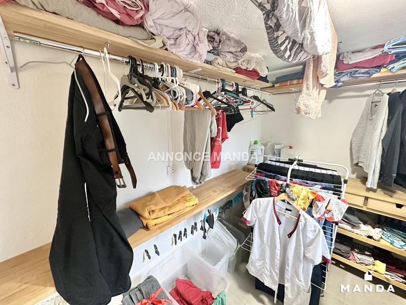 Chambre - 12 m² - 10 pièces