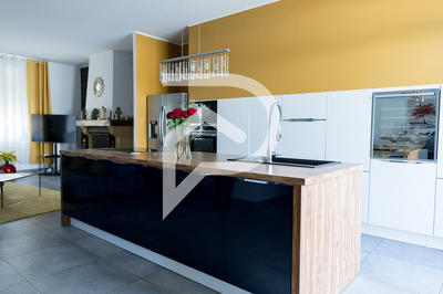 Maison - 140 m² - 4 pièces