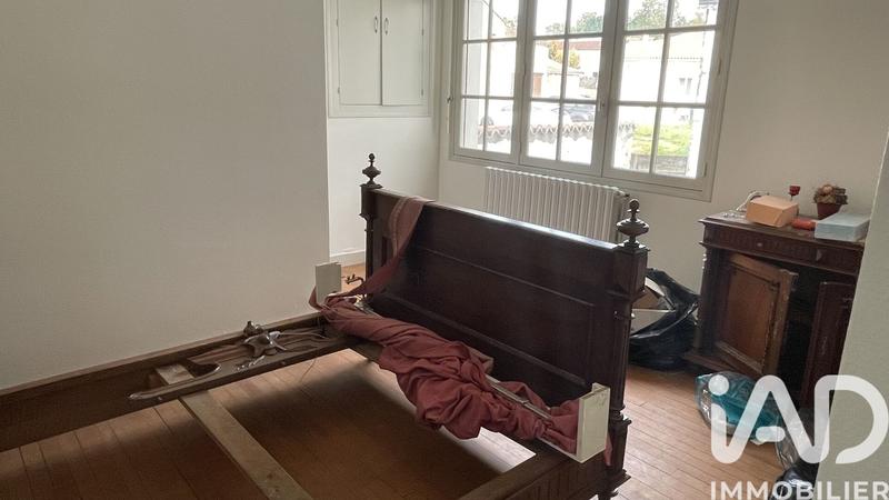 Maison - 230 m² - 11 pièces