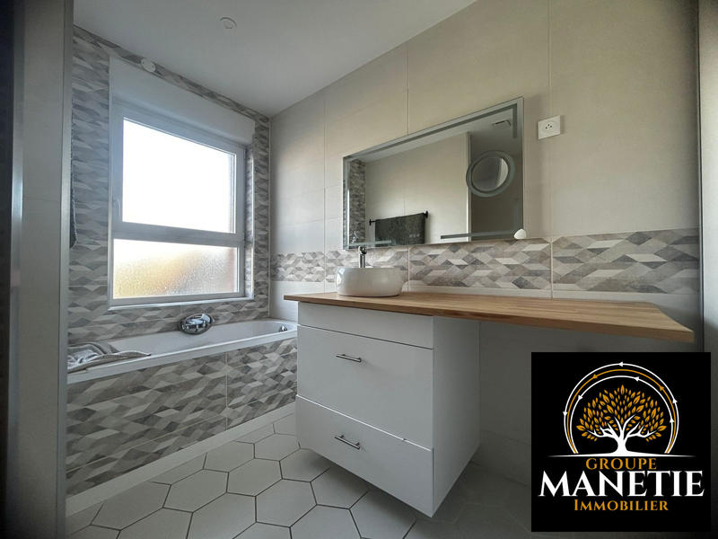 Maison - 133 m² - 8 pièces