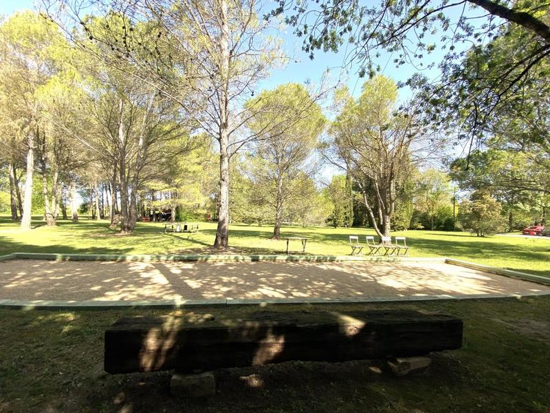 Mas - 528 m² - 16 pièces