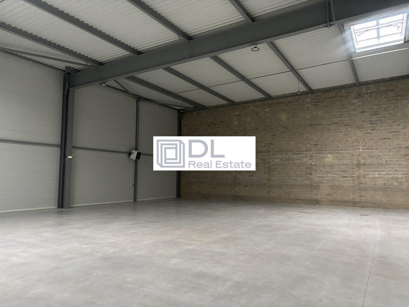 Entrepôt - 1 000 m²