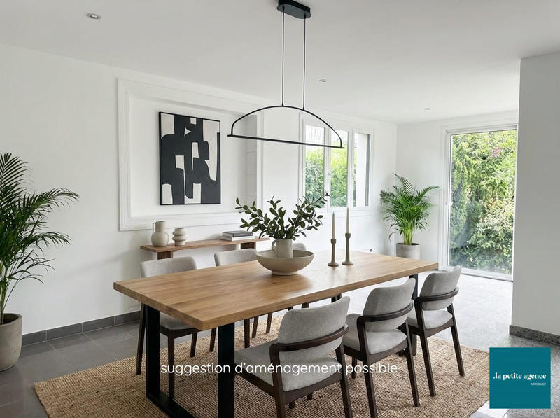 Maison - 219 m² - 7 pièces