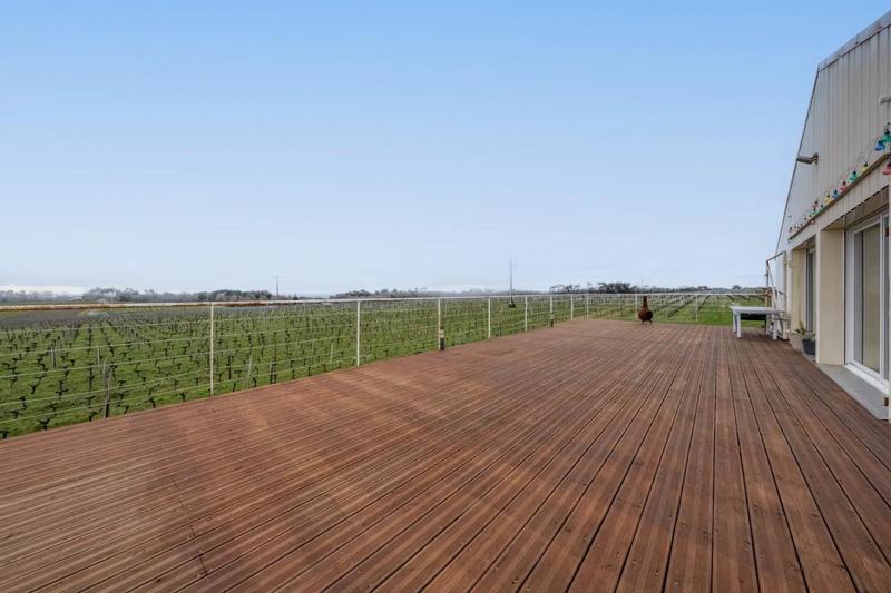 Maison - 380 m² - 5 pièces