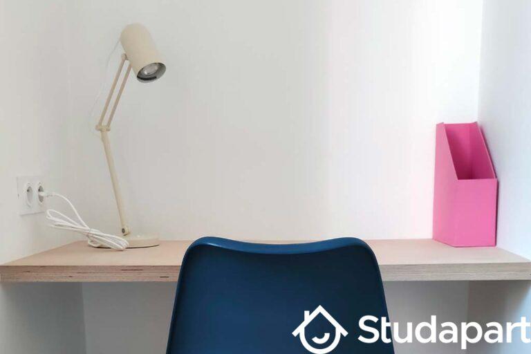 Chambre - 13 m² - 1 pièce