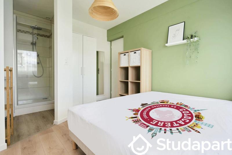 Chambre - 12 m² - 1 pièce