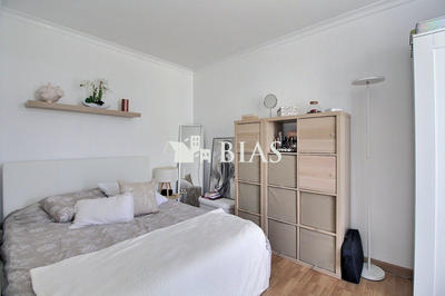 Appartement - 85 m² - 5 pièces