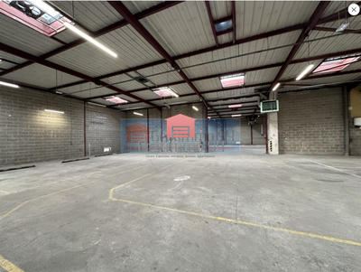 Local d'activités - 1 730 m²