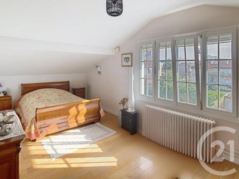 Pavillon - 180 m² - 8 pièces