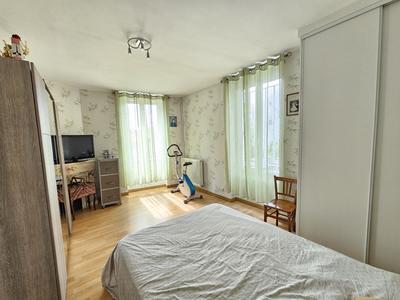 Appartement - 107 m² - 4 pièces