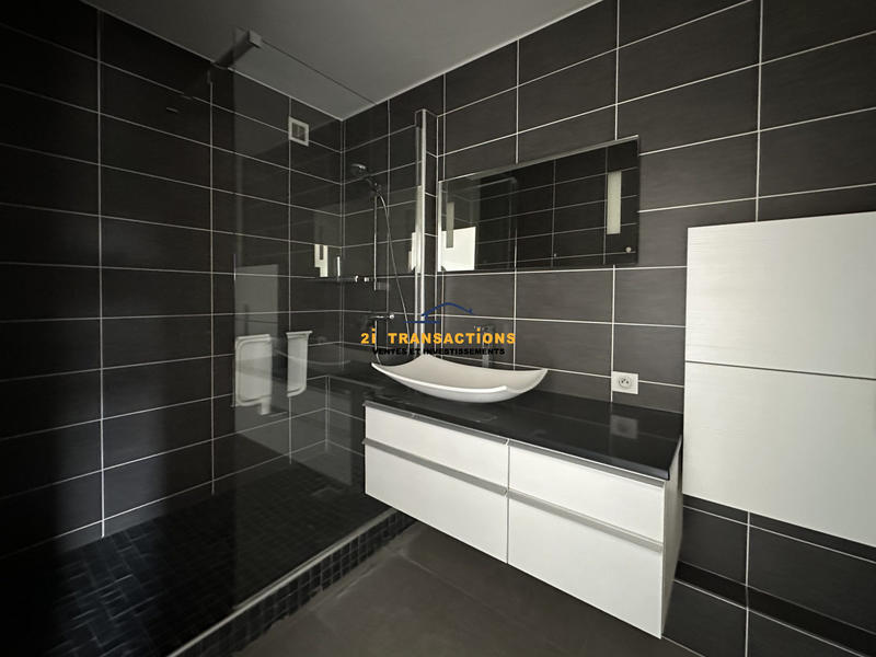 Appartement - 79 m² - 4 pièces