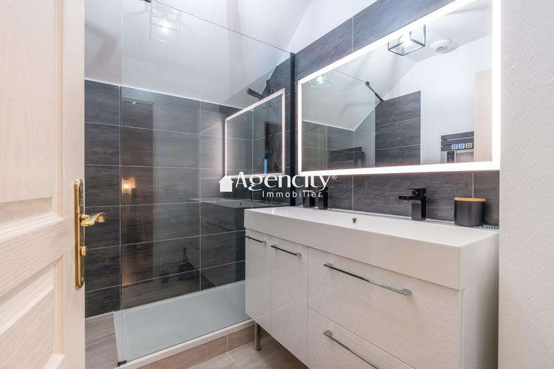 Maison - 141 m² - 6 pièces