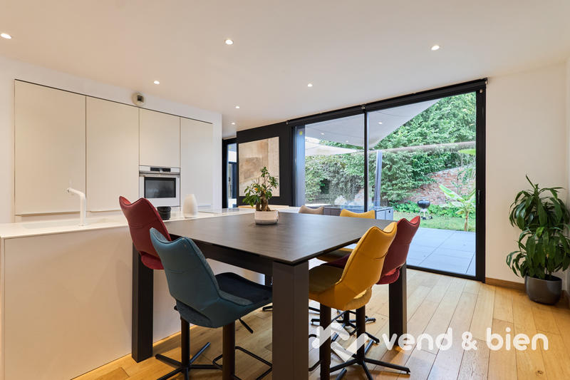 Maison - 160 m² - 4 pièces