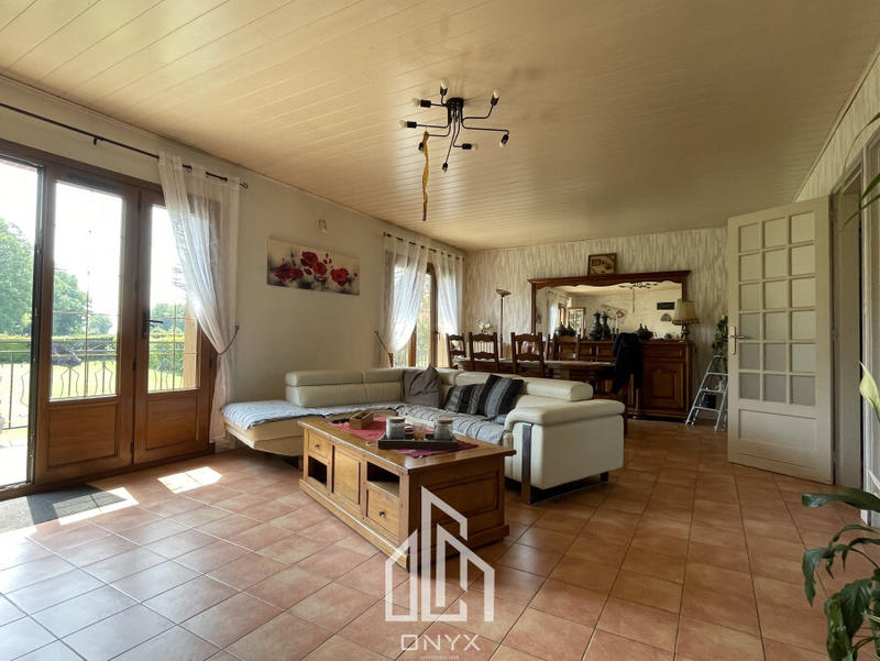 Maison - 182 m² - 8 pièces