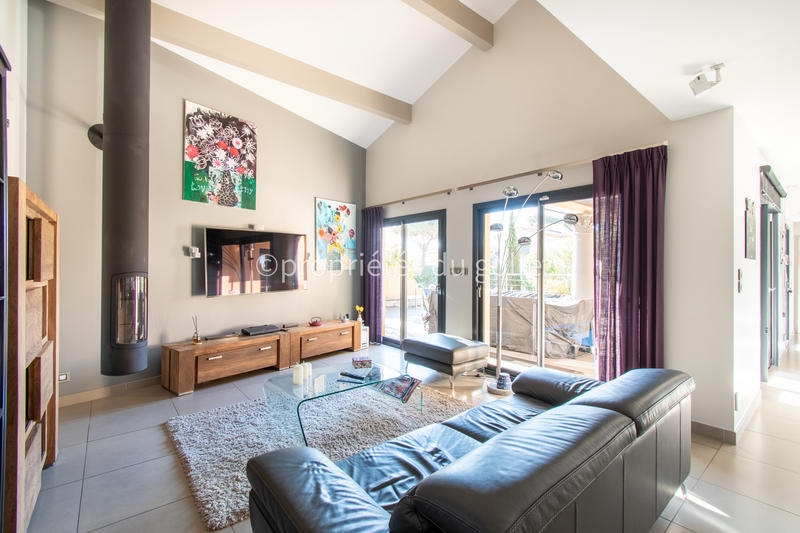 Maison - 210 m² - 9 pièces