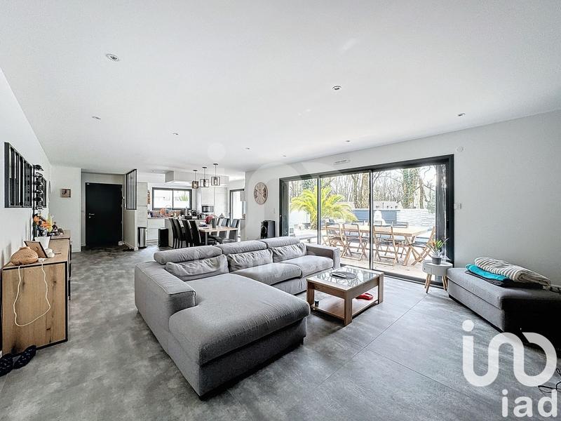 Maison - 152 m² - 7 pièces