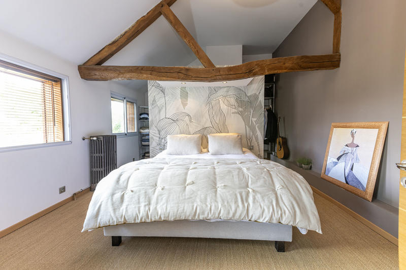 Maison - 300 m² - 11 pièces