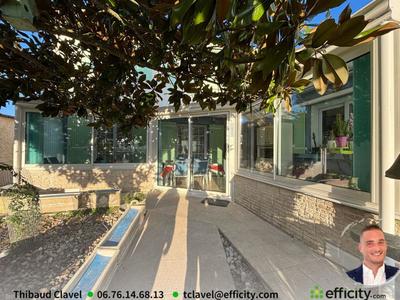 Maison - 196 m² - 7 pièces