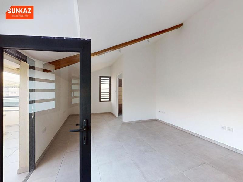 Appartement - 136 m² - 4 pièces