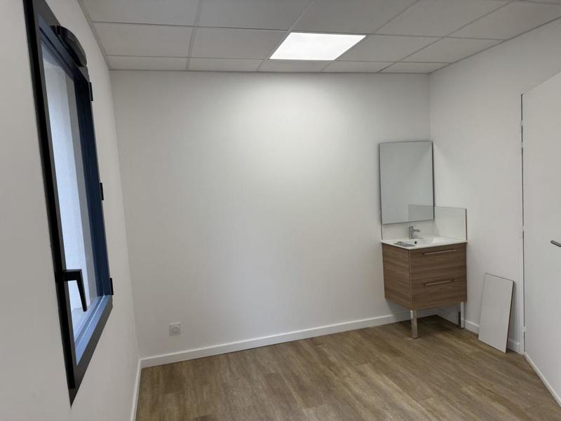 Bureau - 52 m² - 4 pièces