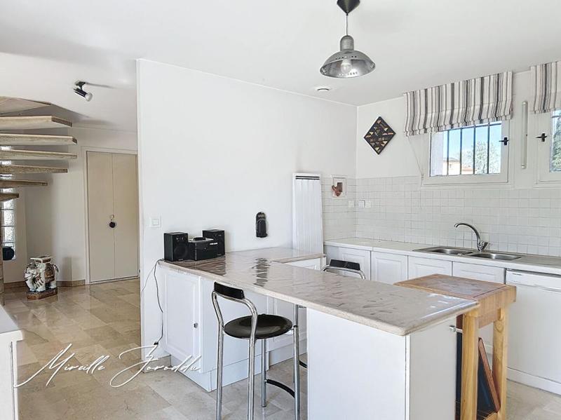 Maison - 179 m² - 6 pièces