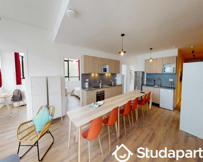 Chambre - 190 m² - 1 pièce