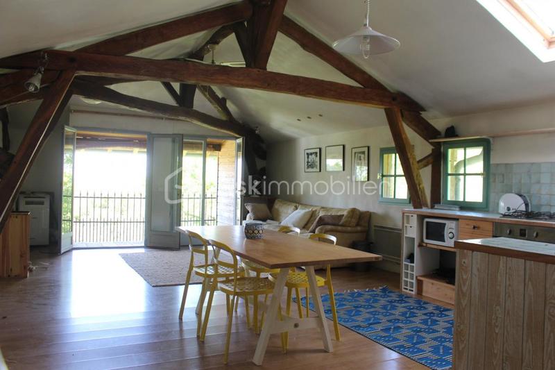 Demeure - 335 m² - 12 pièces