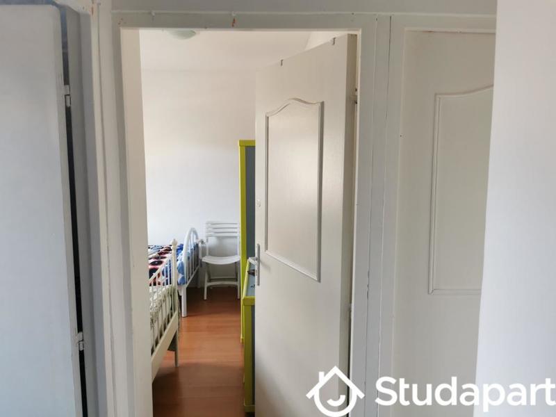 Chambre - 12 m² - 1 pièce