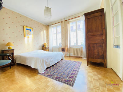 Maison - 195 m² - 8 pièces