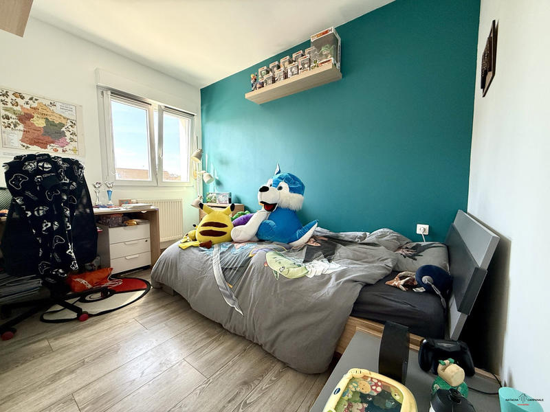 Maison - 99 m² - 5 pièces