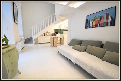 Loft - 75 m² - 4 pièces