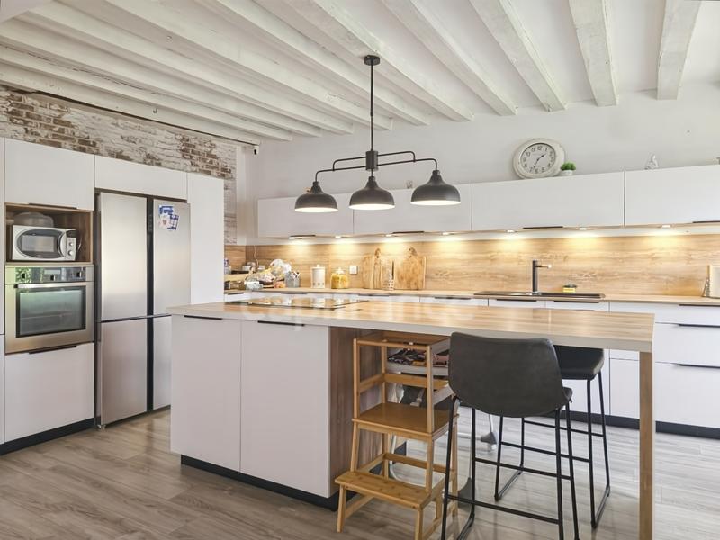 Maison - 183 m² - 6 pièces