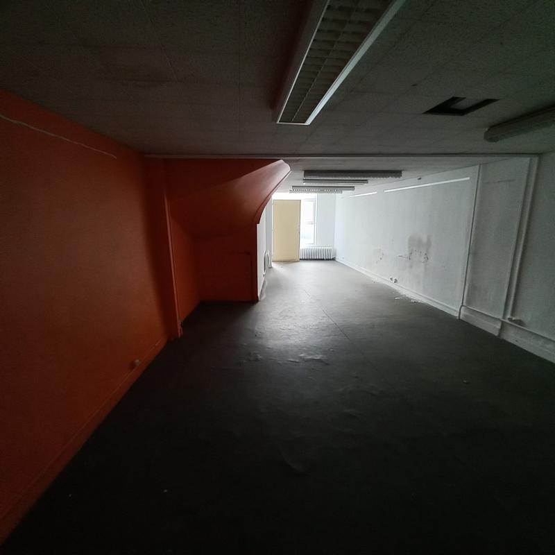 Local commercial - 451 m²