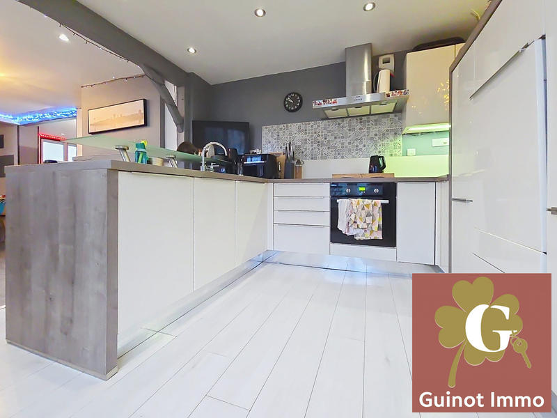 Maison - 100 m² - 4 pièces