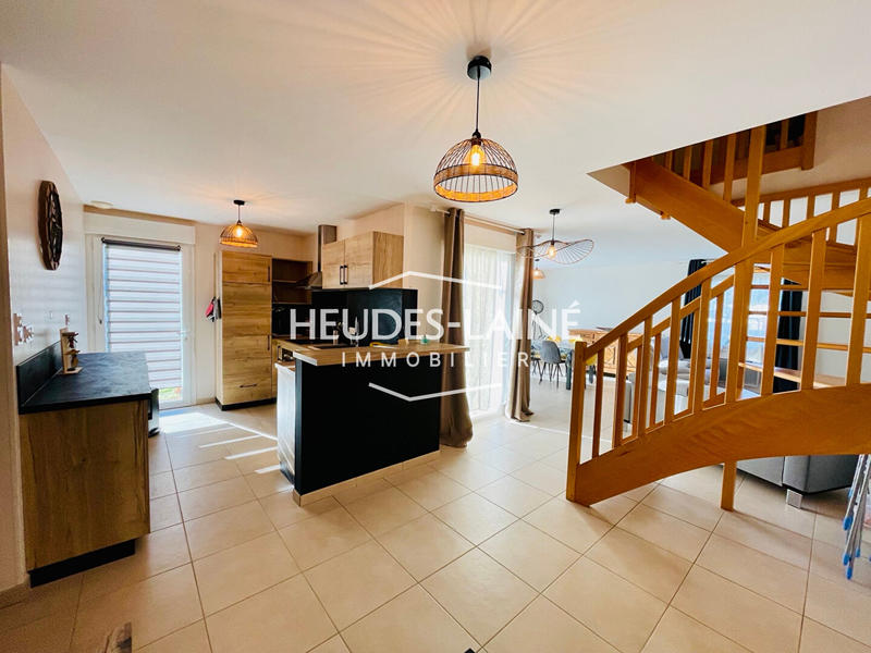 Maison - 99 m² - 4 pièces