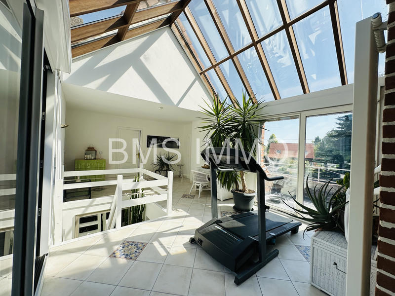 Maison - 230 m² - 6 pièces