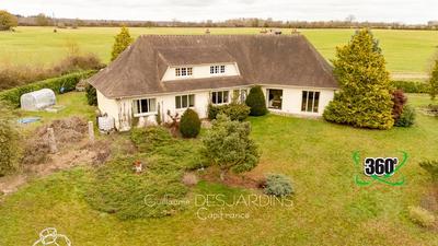 Maison - 240 m² - 8 pièces