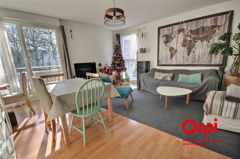 Appartement - 82 m² - 4 pièces