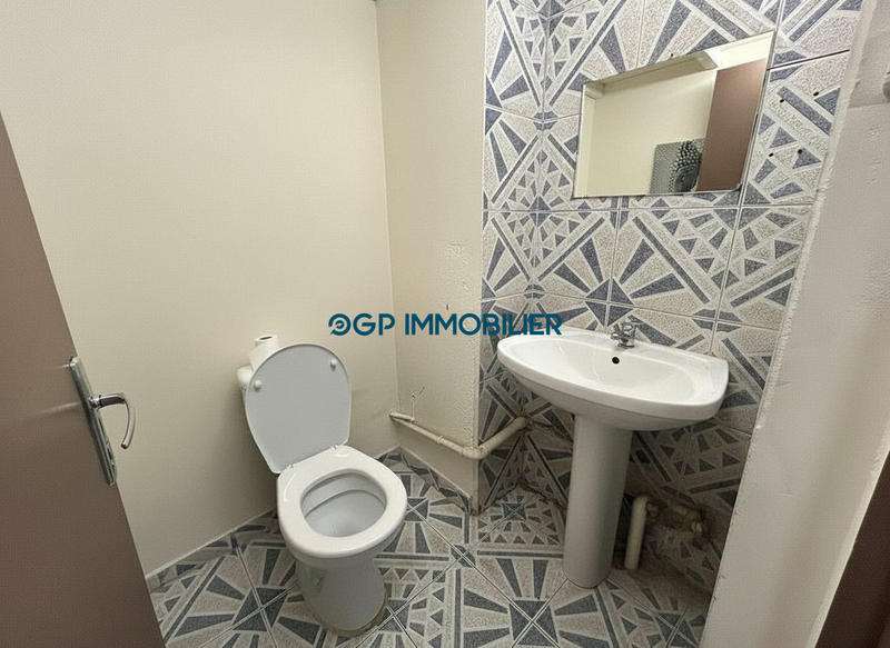 Local d'activités - 64 m² - 3 pièces