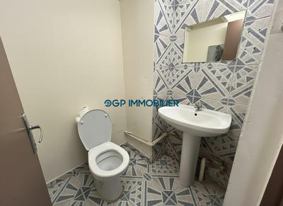 Local d'activités - 64 m² - 3 pièces