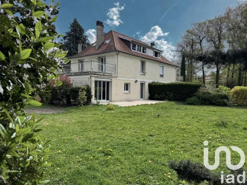 Maison - 195 m² - 7 pièces