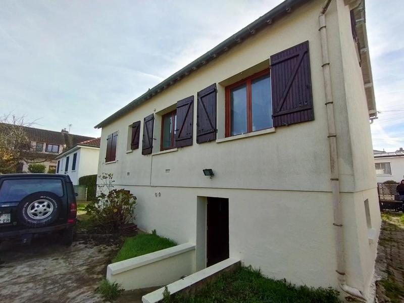 Maison - 98 m² - 5 pièces