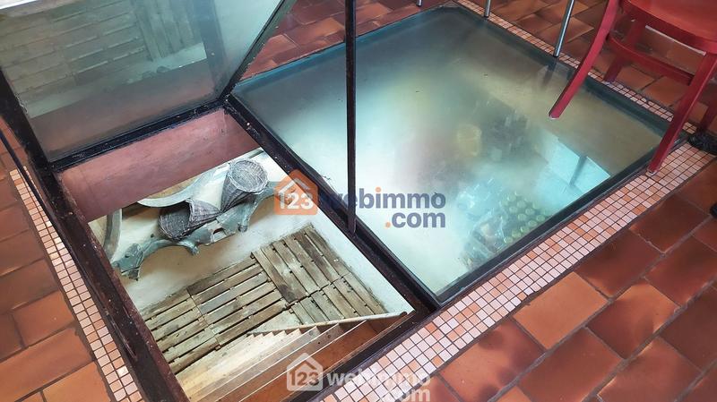 Local commercial - 75 m² - 1 pièce