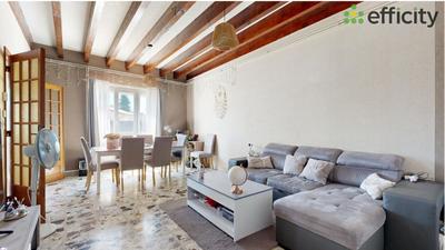 Maison - 102 m² - 4 pièces