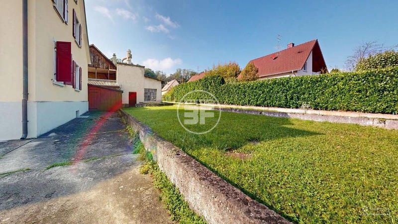 Maison traditionnelle - 150 m² - 6 pièces