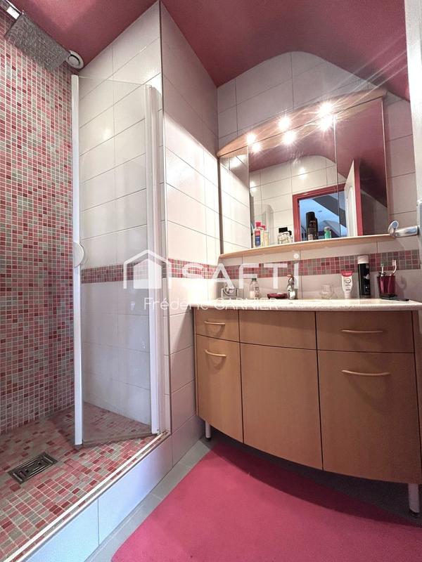 Maison - 168 m² - 6 pièces