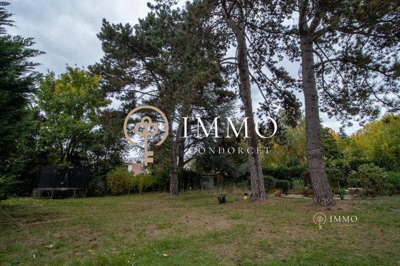 Maison - 145 m² - 8 pièces