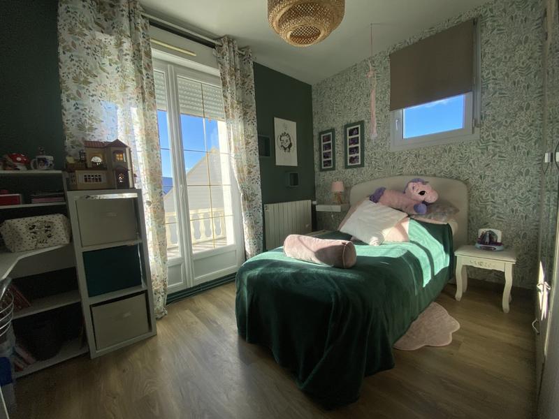 Maison - 215 m² - 8 pièces