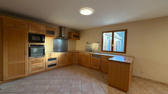 Maison - 190 m² - 6 pièces